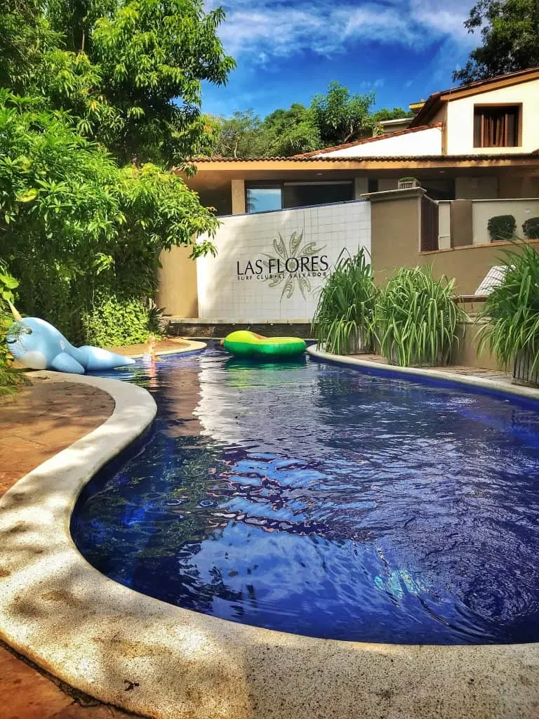 SURFING IN El Salvador