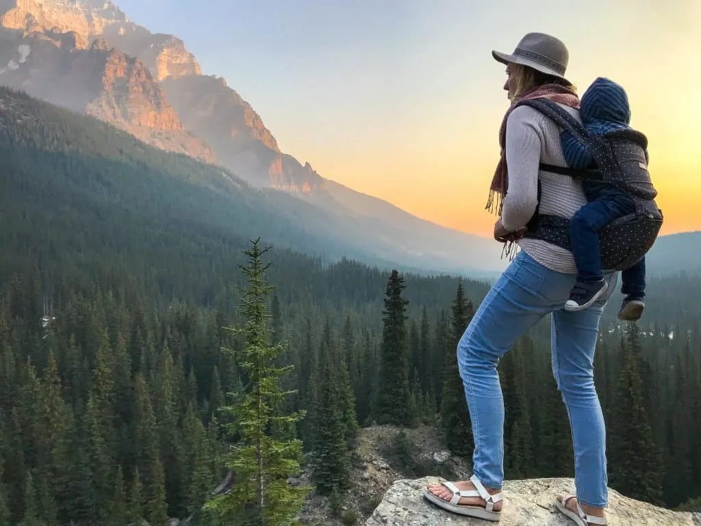 Hike Around Lake Moraine, Banff National Park