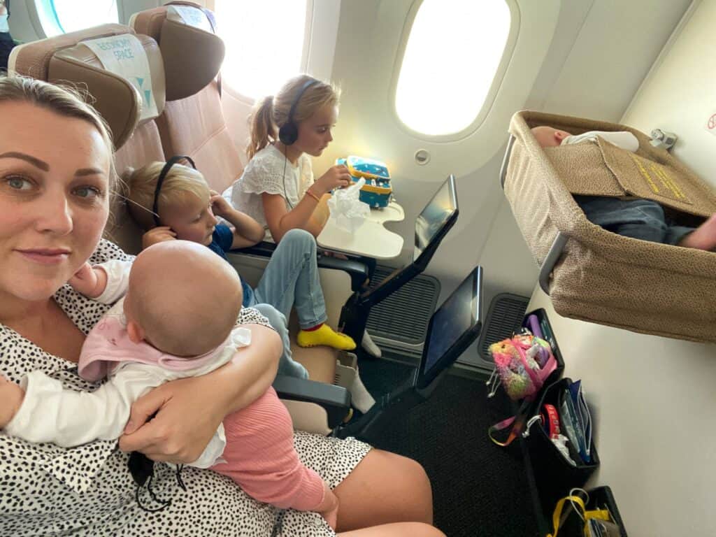 Flying-with-kids